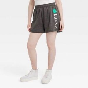 NWT Modern Lux Gray Lucky 4 Leaf Clover Graphic Shorts Women's Medium